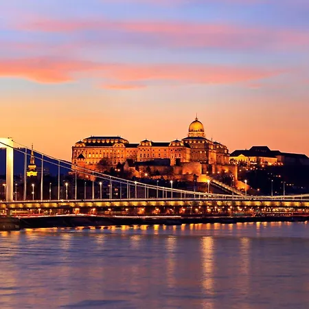 Kempinski Corvinus Hotel 5*