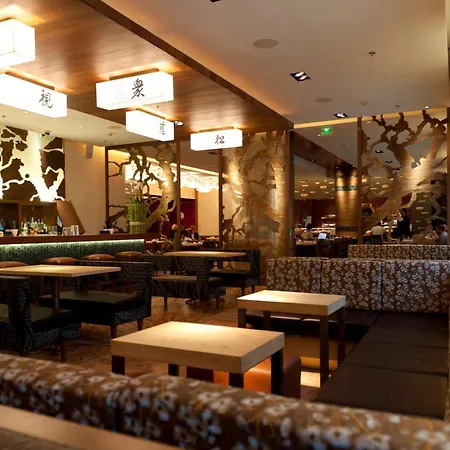 Hotel Kempinski Corvinus 5*