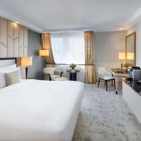 Kempinski Corvinus Hotel 5*