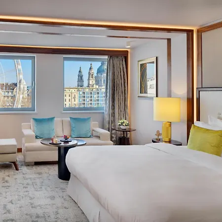 Kempinski Corvinus Hotel 5*