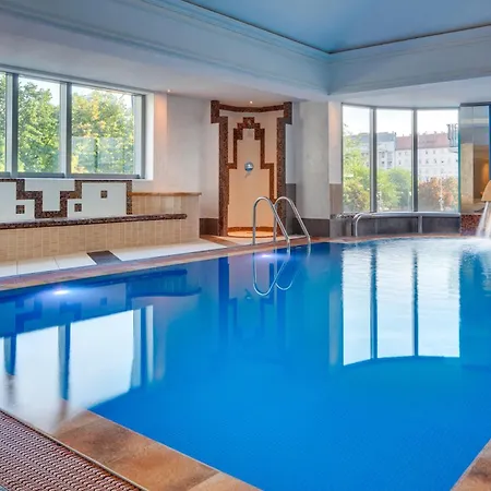 Kempinski Corvinus Hotel 5*