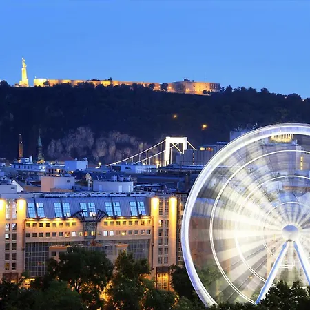 Kempinski Corvinus 5* Budapest