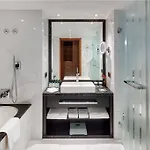 كيمبنسكي كورفينوس 5* بودابست