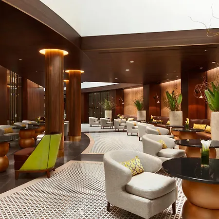 Отель Kempinski Corvinus 5*
