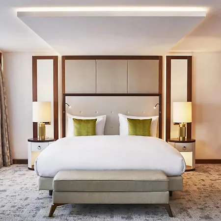Szálloda Kempinski Corvinus 5*