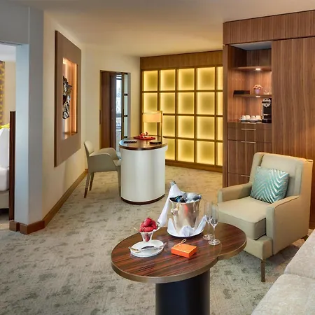 Szálloda Kempinski Corvinus 5*