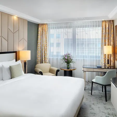 Kempinski Corvinus Отель 5*