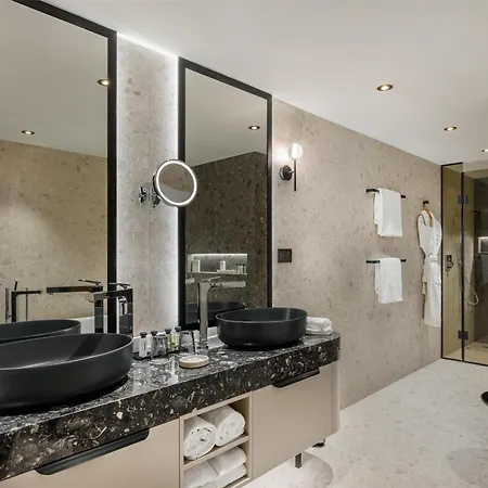Отель Kempinski Corvinus