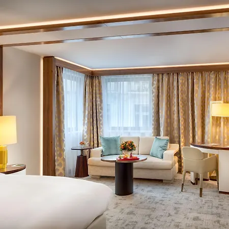 Kempinski Corvinus 5*