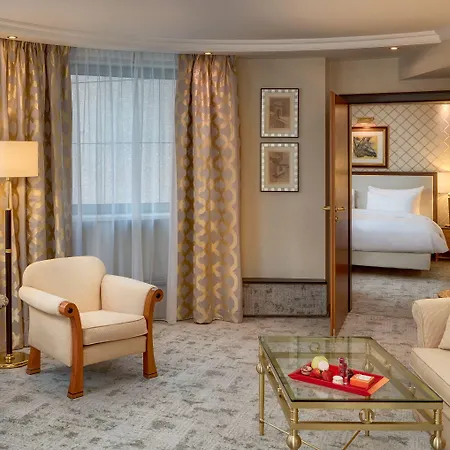 Kempinski Corvinus 5* בודפשט