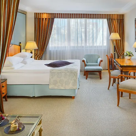 Kempinski Corvinus 5* בודפשט