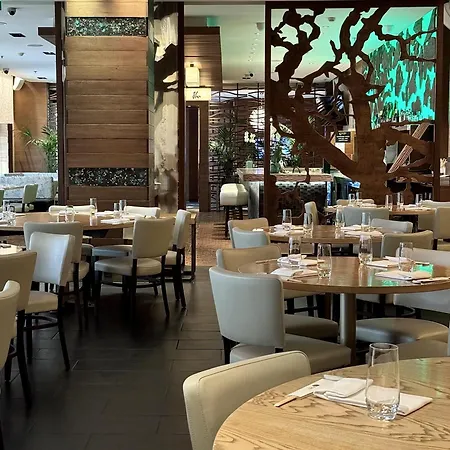 Kempinski Corvinus Ξενοδοχείο