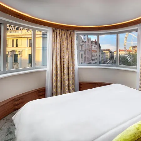 Szálloda Kempinski Corvinus 5*
