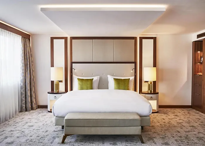 Kempinski Corvinus 5*