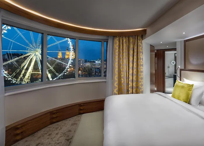 Kempinski Corvinus Hotel