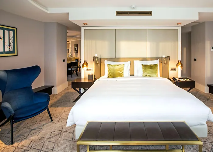 Kempinski Corvinus Hotel