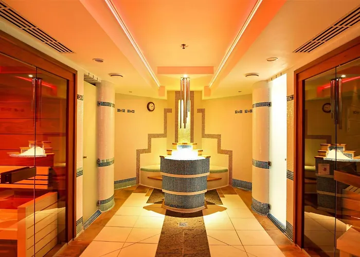 Kempinski Corvinus Hotel 5*