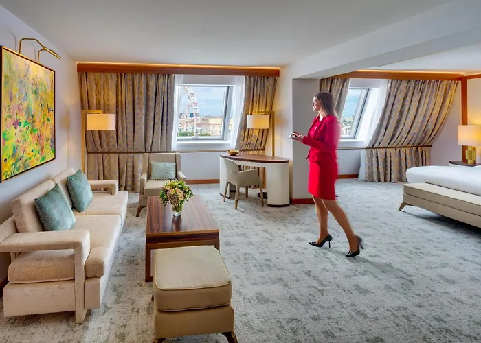 Kempinski Corvinus Hotel 5*