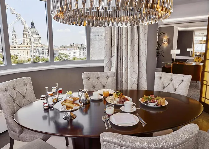 Kempinski Corvinus Hotel 5*