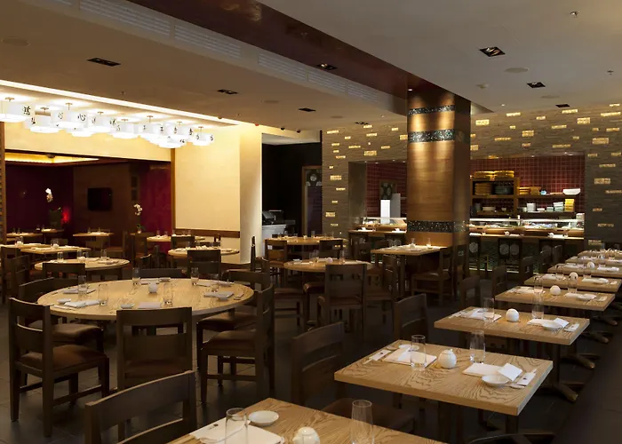 Hotel Kempinski Corvinus 5*