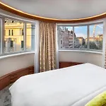 Hotel Kempinski Corvinus 5*