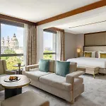 Kempinski Corvinus Hotel 5*