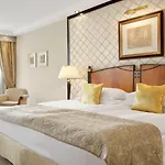 Kempinski Corvinus Ξενοδοχείο 5*