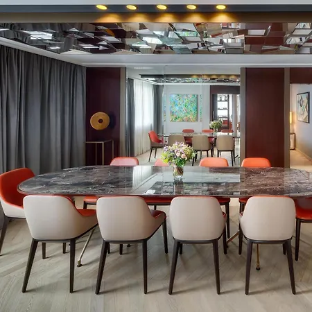 Kempinski Corvinus 5*