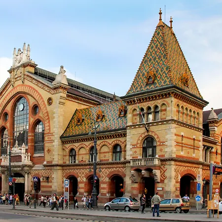 布达佩斯科维努斯凯宾斯基酒店 酒店