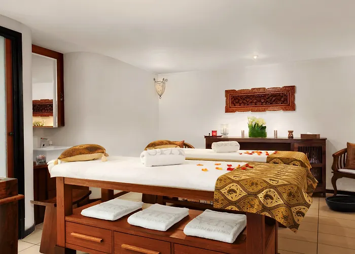 布达佩斯科维努斯凯宾斯基酒店 酒店 布达佩斯