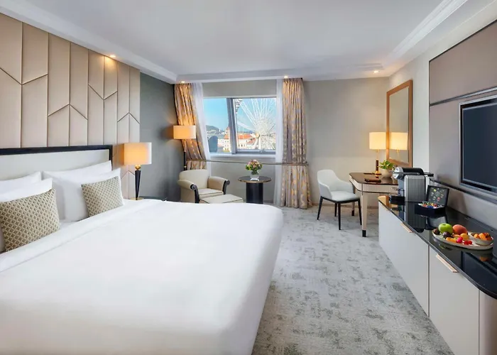 布达佩斯科维努斯凯宾斯基酒店 酒店