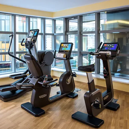 Hotel Kempinski Corvinus 5*